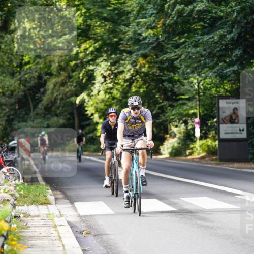 14.09.2025 - Stadtparktriathlon Michael Burmester http://msf.ph/oto/8910504 14.09.2025 10:41:03 Radfahren 662, 665, 729, 762, 771, 778, 781, 802 meine-sportfotos.de