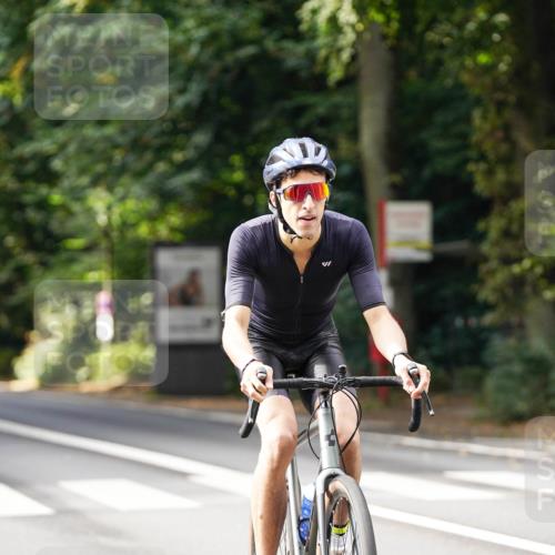 14.09.2025 - Stadtparktriathlon Michael Burmester http://msf.ph/oto/8910508 14.09.2025 10:41:05 Radfahren 662, 665, 746, 762, 771, 778, 781, 802 meine-sportfotos.de