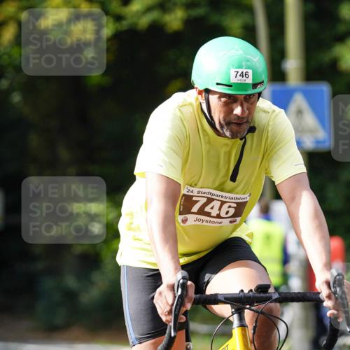 14.09.2025 - Stadtparktriathlon Michael Burmester http://msf.ph/oto/8910515 14.09.2025 10:41:13 Radfahren 746, 771, 778, 791 meine-sportfotos.de