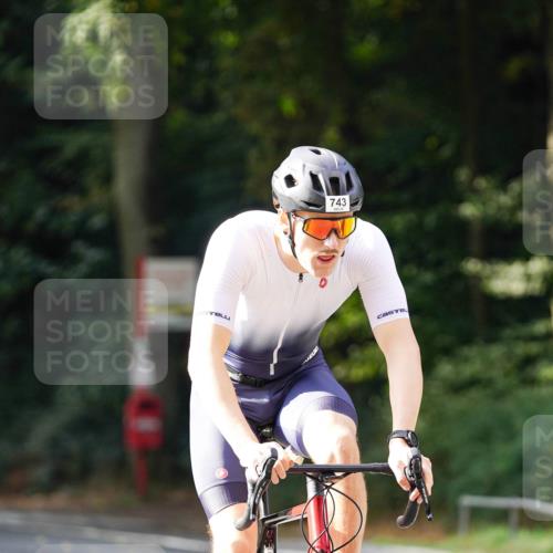 14.09.2025 - Stadtparktriathlon Michael Burmester http://msf.ph/oto/8910522 14.09.2025 10:44:46 Radfahren 631, 694, 743, 785, 813 meine-sportfotos.de