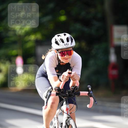 14.09.2025 - Stadtparktriathlon Michael Burmester http://msf.ph/oto/8910539 14.09.2025 10:45:18 Radfahren 642, 723, 730, 748, 759, 799, 800 meine-sportfotos.de