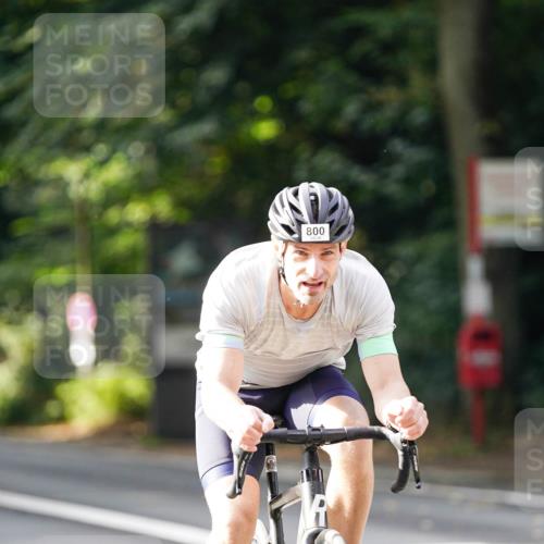 14.09.2025 - Stadtparktriathlon Michael Burmester http://msf.ph/oto/8910540 14.09.2025 10:45:19 Radfahren 642, 723, 730, 748, 800 meine-sportfotos.de
