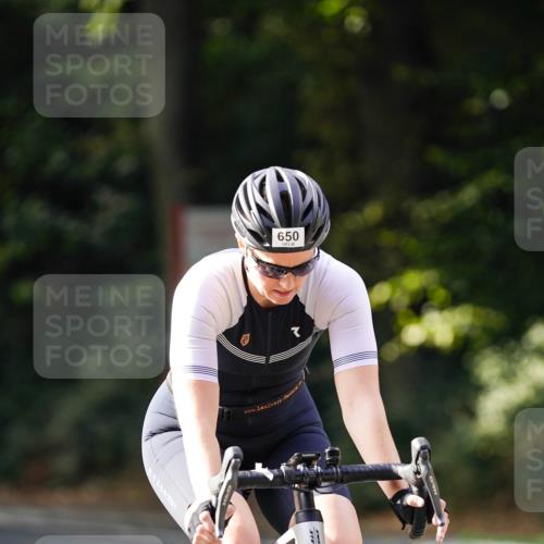 14.09.2025 - Stadtparktriathlon Michael Burmester http://msf.ph/oto/8910551 14.09.2025 10:47:38 Radfahren 650, 780, 801 meine-sportfotos.de