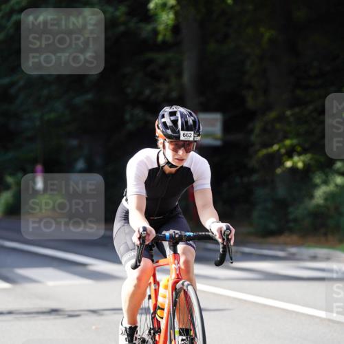 14.09.2025 - Stadtparktriathlon Michael Burmester http://msf.ph/oto/8910571 14.09.2025 10:48:09 Radfahren 647, 662, 665, 728, 740, 749, 762, 765, 777, 792, 818 meine-sportfotos.de