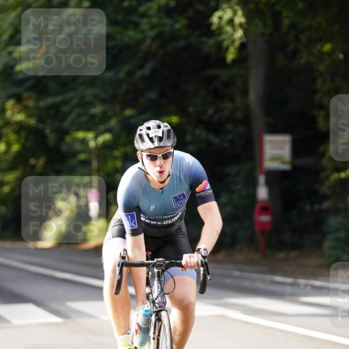 14.09.2025 - Stadtparktriathlon Michael Burmester http://msf.ph/oto/8910586 14.09.2025 10:48:37 Radfahren 769, 781, 807 meine-sportfotos.de