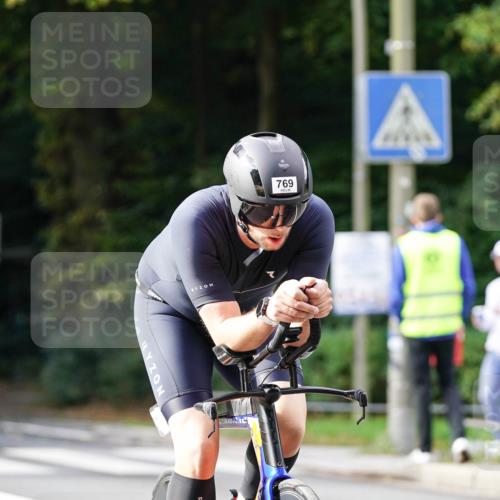 14.09.2025 - Stadtparktriathlon Michael Burmester http://msf.ph/oto/8910589 14.09.2025 10:48:40 Radfahren 769, 807 meine-sportfotos.de