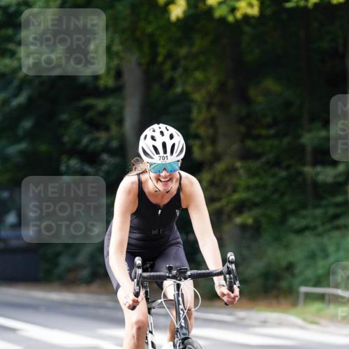 14.09.2025 - Stadtparktriathlon Michael Burmester http://msf.ph/oto/8910592 14.09.2025 10:48:49 Radfahren 626, 701, 778 meine-sportfotos.de