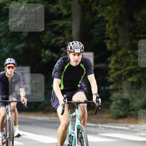 14.09.2025 - Stadtparktriathlon Michael Burmester http://msf.ph/oto/8910598 14.09.2025 10:49:00 Radfahren 558, 626, 746, 760, 770, 771, 778, 802 meine-sportfotos.de