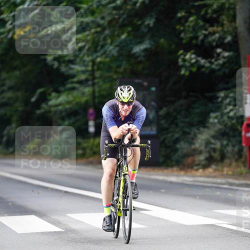 14.09.2025 - Stadtparktriathlon Michael Burmester http://msf.ph/oto/8910604 14.09.2025 10:49:08 Radfahren 558, 674, 755, 760, 770, 774, 816 meine-sportfotos.de