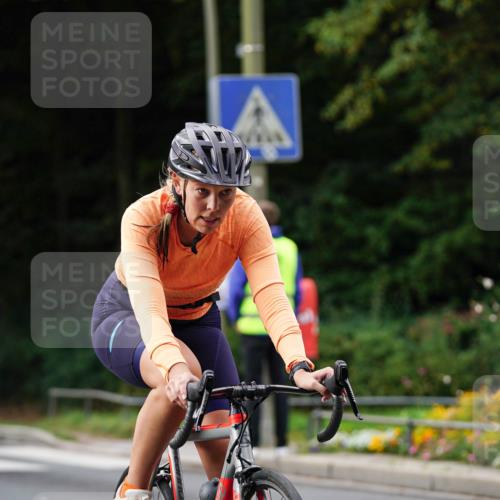 14.09.2025 - Stadtparktriathlon Michael Burmester http://msf.ph/oto/8910615 14.09.2025 10:49:18 Radfahren 637, 755, 774, 816 meine-sportfotos.de