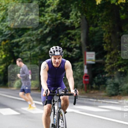 14.09.2025 - Stadtparktriathlon Michael Burmester http://msf.ph/oto/8910632 14.09.2025 10:49:59 Radfahren 767 meine-sportfotos.de