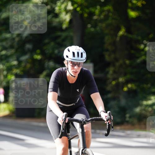 14.09.2025 - Stadtparktriathlon Michael Burmester http://msf.ph/oto/8910653 14.09.2025 10:50:32 Radfahren 676, 683, 698, 710, 739, 763 meine-sportfotos.de