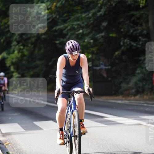 14.09.2025 - Stadtparktriathlon Michael Burmester http://msf.ph/oto/8910677 14.09.2025 10:51:01 Radfahren 621, 654, 678 meine-sportfotos.de