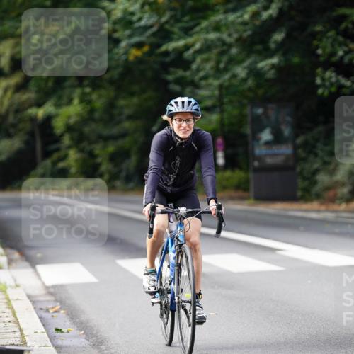 14.09.2025 - Stadtparktriathlon Michael Burmester http://msf.ph/oto/8910689 14.09.2025 10:51:39 Radfahren 664 meine-sportfotos.de
