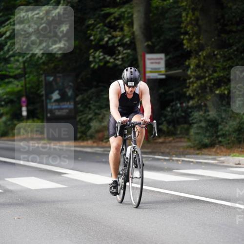 14.09.2025 - Stadtparktriathlon Michael Burmester http://msf.ph/oto/8910691 14.09.2025 10:51:49 Radfahren 651, 693, 724, 727, 743, 750, 775, 804 meine-sportfotos.de
