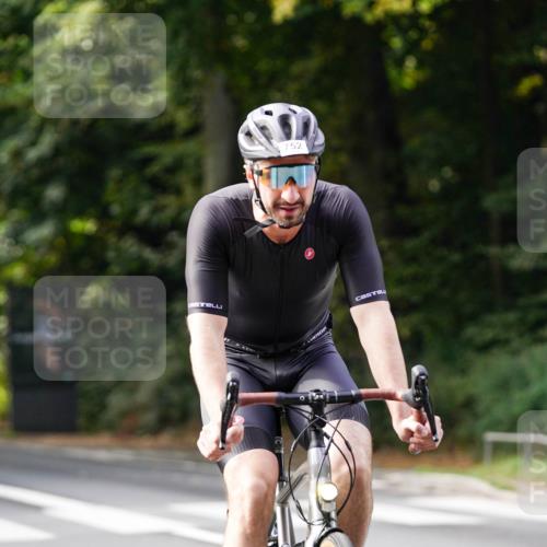 14.09.2025 - Stadtparktriathlon Michael Burmester http://msf.ph/oto/8910706 14.09.2025 10:51:59 Radfahren 651, 693, 727, 743, 752, 775, 804 meine-sportfotos.de