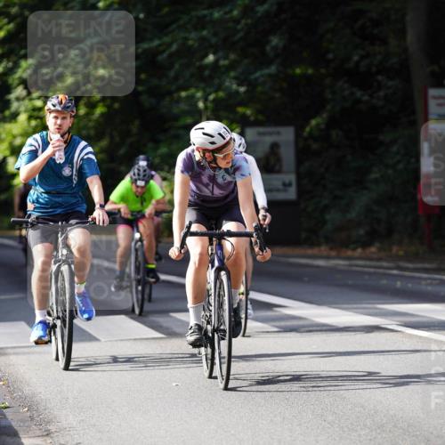 14.09.2025 - Stadtparktriathlon Michael Burmester http://msf.ph/oto/8910712 14.09.2025 10:52:11 Radfahren 661, 720, 759, 772, 785, 797, 799, 806, 813 meine-sportfotos.de