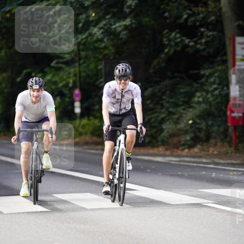 14.09.2025 - Stadtparktriathlon Michael Burmester http://msf.ph/oto/8910727 14.09.2025 10:52:23 Radfahren 633, 655, 663, 748, 797, 800, 805, 806 meine-sportfotos.de