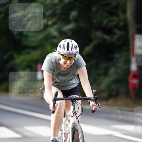 14.09.2025 - Stadtparktriathlon Michael Burmester http://msf.ph/oto/8910738 14.09.2025 10:52:31 Radfahren 633, 655, 663, 677 meine-sportfotos.de