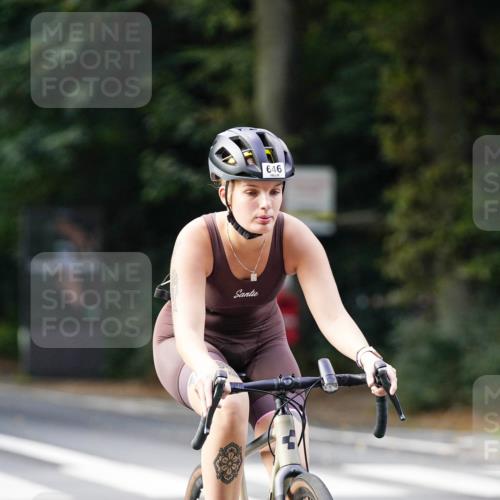 14.09.2025 - Stadtparktriathlon Michael Burmester http://msf.ph/oto/8910752 14.09.2025 10:52:52 Radfahren 646, 657, 723, 730 meine-sportfotos.de