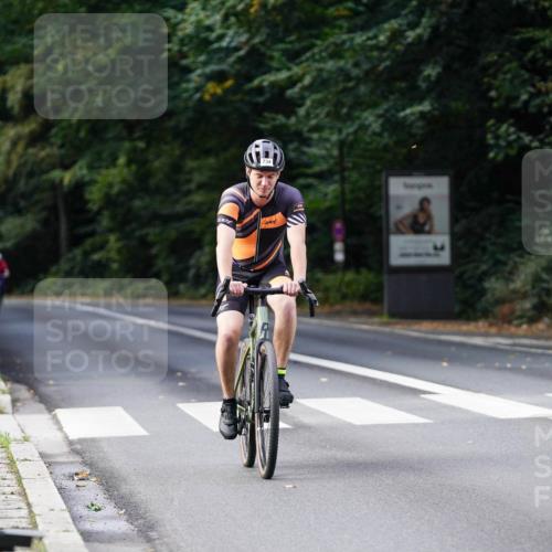 14.09.2025 - Stadtparktriathlon Michael Burmester http://msf.ph/oto/8910764 14.09.2025 10:53:11 Radfahren 691, 734 meine-sportfotos.de