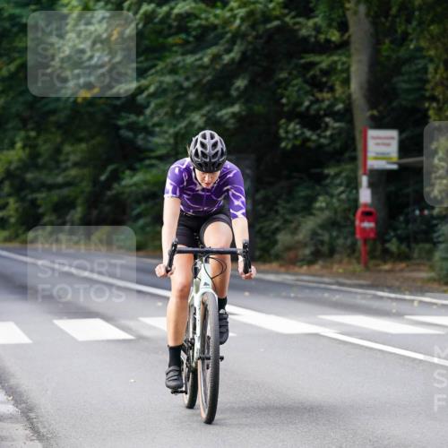 14.09.2025 - Stadtparktriathlon Michael Burmester http://msf.ph/oto/8910771 14.09.2025 10:53:30 Radfahren 628, 639, 648 meine-sportfotos.de