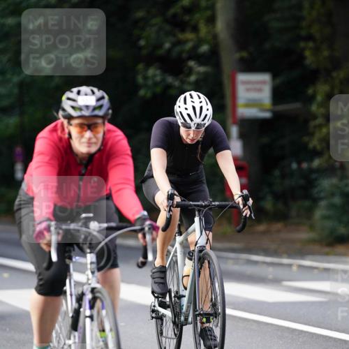 14.09.2025 - Stadtparktriathlon Michael Burmester http://msf.ph/oto/8910775 14.09.2025 10:53:49 Radfahren 631, 668, 685, 758, 766, 808 meine-sportfotos.de