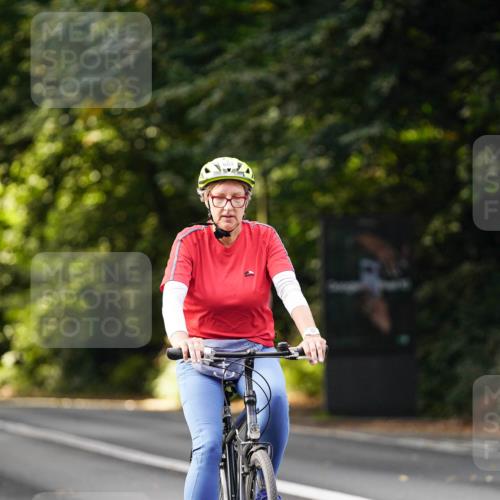 14.09.2025 - Stadtparktriathlon Michael Burmester http://msf.ph/oto/8910796 14.09.2025 10:54:18 Radfahren 735, 761, 793, 865 meine-sportfotos.de