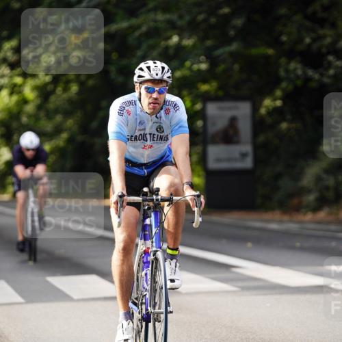 14.09.2025 - Stadtparktriathlon Michael Burmester http://msf.ph/oto/8910804 14.09.2025 10:54:30 Radfahren 629, 667, 688, 779, 815, 823, 880 meine-sportfotos.de