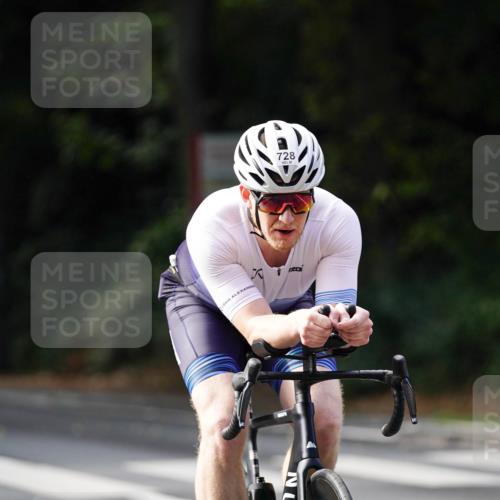14.09.2025 - Stadtparktriathlon Michael Burmester http://msf.ph/oto/8910823 14.09.2025 10:54:50 Radfahren 627, 636, 687, 700, 702, 704, 728, 736, 780, 787, 790, 825, 901 meine-sportfotos.de