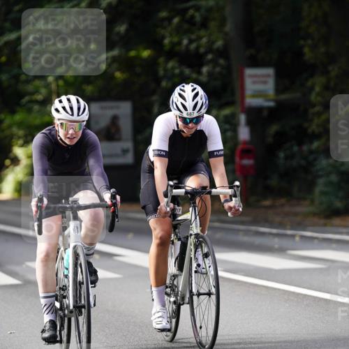 14.09.2025 - Stadtparktriathlon Michael Burmester http://msf.ph/oto/8910835 14.09.2025 10:54:58 Radfahren 636, 687, 700, 704, 780, 786, 787, 790, 901 meine-sportfotos.de