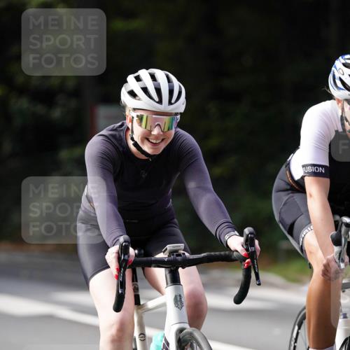 14.09.2025 - Stadtparktriathlon Michael Burmester http://msf.ph/oto/8910837 14.09.2025 10:54:58 Radfahren 636, 687, 700, 704, 780, 786, 787, 790, 901 meine-sportfotos.de
