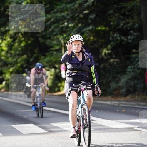 14.09.2025 - Stadtparktriathlon Michael Burmester http://msf.ph/oto/8910852 14.09.2025 10:55:15 Radfahren 632, 686, 699, 705, 721, 729, 842, 847 meine-sportfotos.de