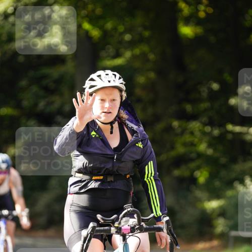 14.09.2025 - Stadtparktriathlon Michael Burmester http://msf.ph/oto/8910855 14.09.2025 10:55:16 Radfahren 632, 699, 705, 721, 729, 842, 847 meine-sportfotos.de