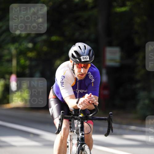 14.09.2025 - Stadtparktriathlon Michael Burmester http://msf.ph/oto/8910858 14.09.2025 10:55:22 Radfahren 632, 762, 842, 847, 875 meine-sportfotos.de
