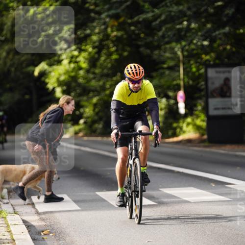 14.09.2025 - Stadtparktriathlon Michael Burmester http://msf.ph/oto/8910864 14.09.2025 10:55:27 Radfahren 762, 770, 842, 875 meine-sportfotos.de