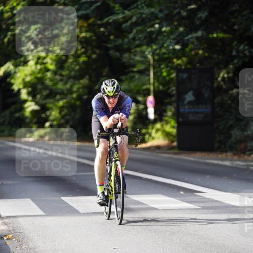 14.09.2025 - Stadtparktriathlon Michael Burmester http://msf.ph/oto/8910867 14.09.2025 10:55:33 Radfahren 762, 770 meine-sportfotos.de