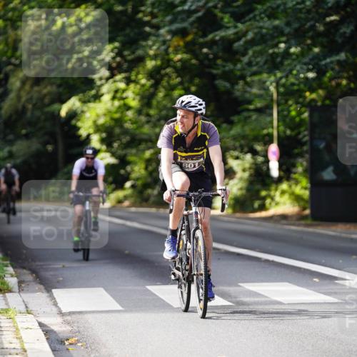 14.09.2025 - Stadtparktriathlon Michael Burmester http://msf.ph/oto/8910870 14.09.2025 10:55:45 Radfahren 650, 765, 801 meine-sportfotos.de