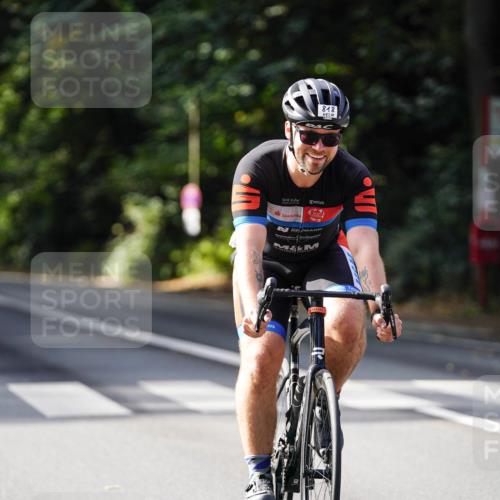 14.09.2025 - Stadtparktriathlon Michael Burmester http://msf.ph/oto/8910885 14.09.2025 10:56:01 Radfahren 647, 679, 740, 781, 792, 818, 831, 851 meine-sportfotos.de