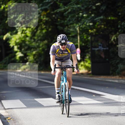 14.09.2025 - Stadtparktriathlon Michael Burmester http://msf.ph/oto/8910891 14.09.2025 10:56:09 Radfahren 679, 781, 831 meine-sportfotos.de