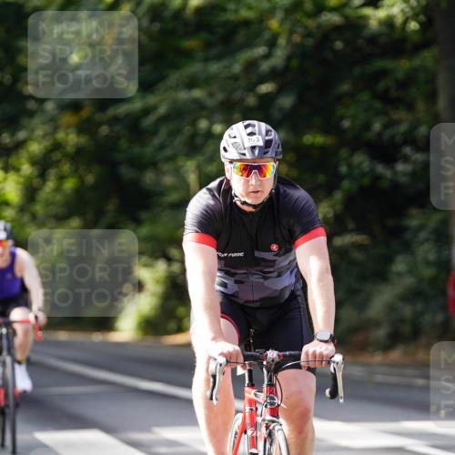 14.09.2025 - Stadtparktriathlon Michael Burmester http://msf.ph/oto/8910911 14.09.2025 10:56:34 Radfahren 645, 763, 774, 778, 788, 802, 803, 849 meine-sportfotos.de