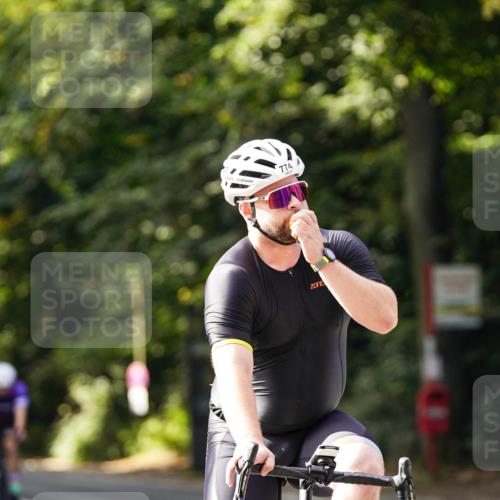 14.09.2025 - Stadtparktriathlon Michael Burmester http://msf.ph/oto/8910919 14.09.2025 10:56:40 Radfahren 697, 771, 774, 776, 778, 788, 803, 811, 849 meine-sportfotos.de