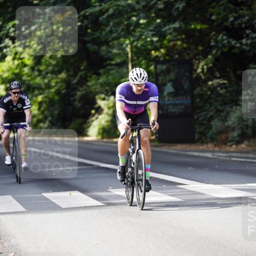 14.09.2025 - Stadtparktriathlon Michael Burmester http://msf.ph/oto/8910920 14.09.2025 10:56:41 Radfahren 697, 755, 771, 774, 776, 778, 788, 807, 811, 849, 914 meine-sportfotos.de