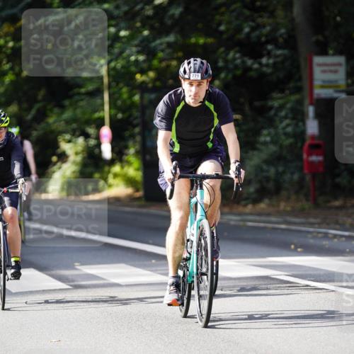 14.09.2025 - Stadtparktriathlon Michael Burmester http://msf.ph/oto/8910925 14.09.2025 10:56:47 Radfahren 697, 746, 755, 764, 767, 771, 776, 783, 788, 796, 807, 811, 817, 914 meine-sportfotos.de