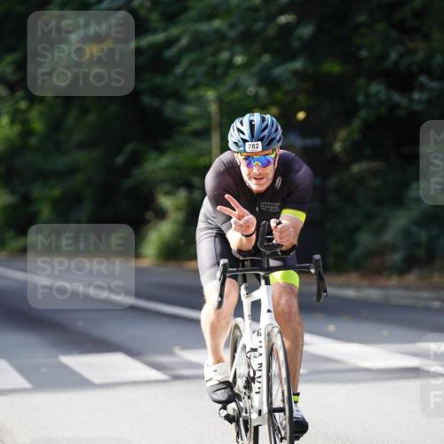 14.09.2025 - Stadtparktriathlon Michael Burmester http://msf.ph/oto/8910946 14.09.2025 10:57:08 Radfahren 626, 754, 782, 850 meine-sportfotos.de