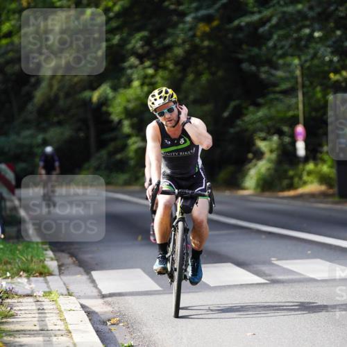 14.09.2025 - Stadtparktriathlon Michael Burmester http://msf.ph/oto/8910947 14.09.2025 10:57:11 Radfahren 626, 754, 782, 850 meine-sportfotos.de