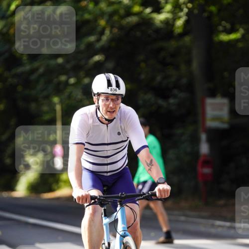 14.09.2025 - Stadtparktriathlon Michael Burmester http://msf.ph/oto/8910983 14.09.2025 10:58:00 Radfahren 637, 737, 791, 816, 826, 836, 841, 853 meine-sportfotos.de