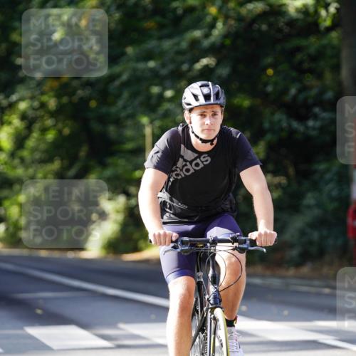 14.09.2025 - Stadtparktriathlon Michael Burmester http://msf.ph/oto/8910989 14.09.2025 10:58:08 Radfahren 791, 816, 826 meine-sportfotos.de