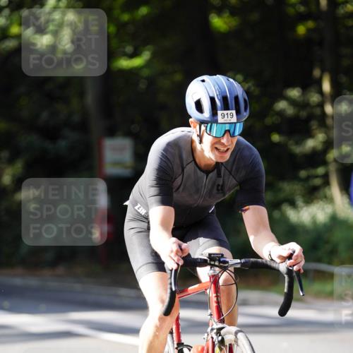 14.09.2025 - Stadtparktriathlon Michael Burmester http://msf.ph/oto/8910997 14.09.2025 10:58:24 Radfahren 692, 820, 835, 846, 848, 852, 859, 861, 872, 898, 919 meine-sportfotos.de