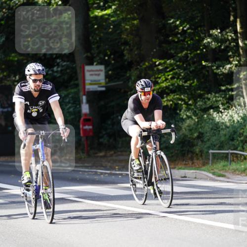 14.09.2025 - Stadtparktriathlon Michael Burmester http://msf.ph/oto/8911003 14.09.2025 10:58:27 Radfahren 820, 821, 835, 846, 848, 852, 859, 861, 872, 898, 919 meine-sportfotos.de